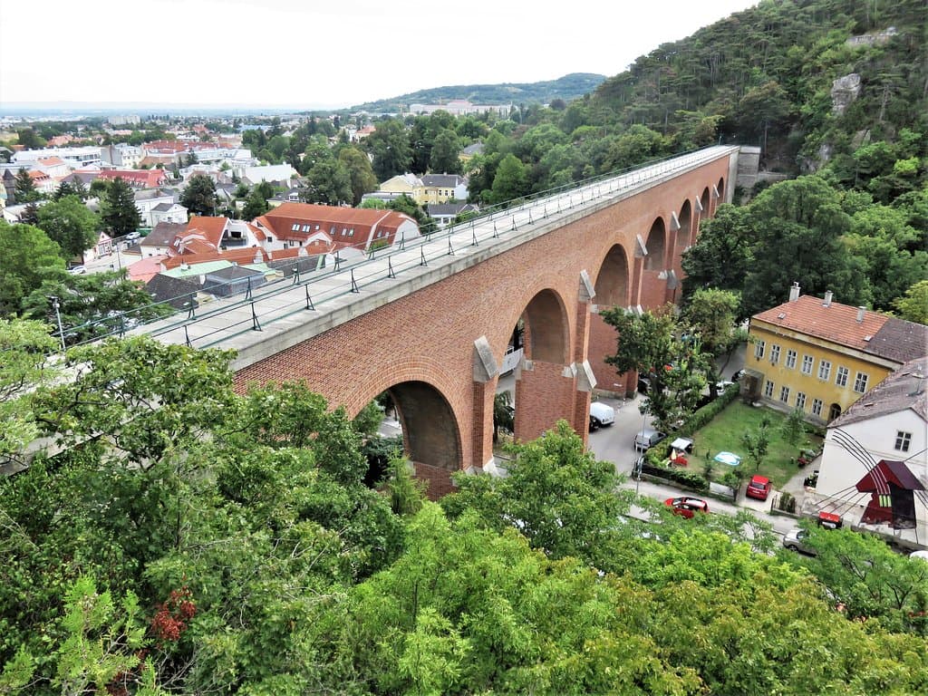 Мёдлинг. Акведук.