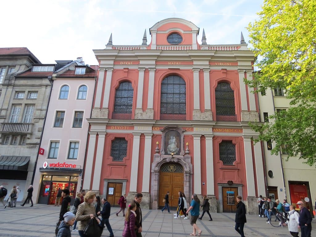 Нойхаузер штрассе 