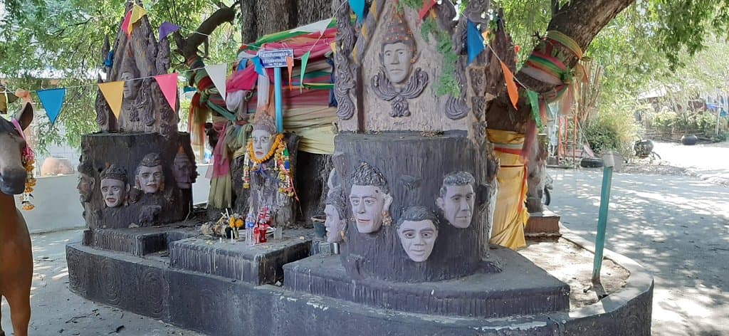 École près du site