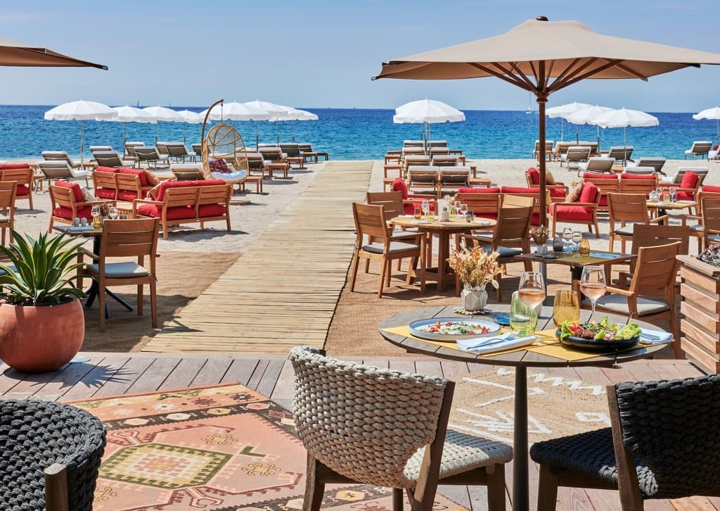 Déjeuner au restaurant Mademoiselle Gray Plage Barrière.