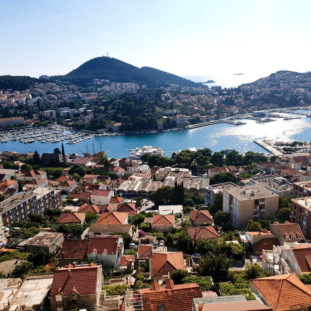 MG Travel Agency grujicmilo@gmail.com 00385953533781 Viber 2019 Mercedes-Benz Vito Tourer/7 seats Private day tour from Dubrovnik Peljesac wine tour Montenegro Airport Transfer Panorama Private boat tours in Dubrovnik Kayak Tours in Dubrovnik https://t.co/0rn0Gb7cLj