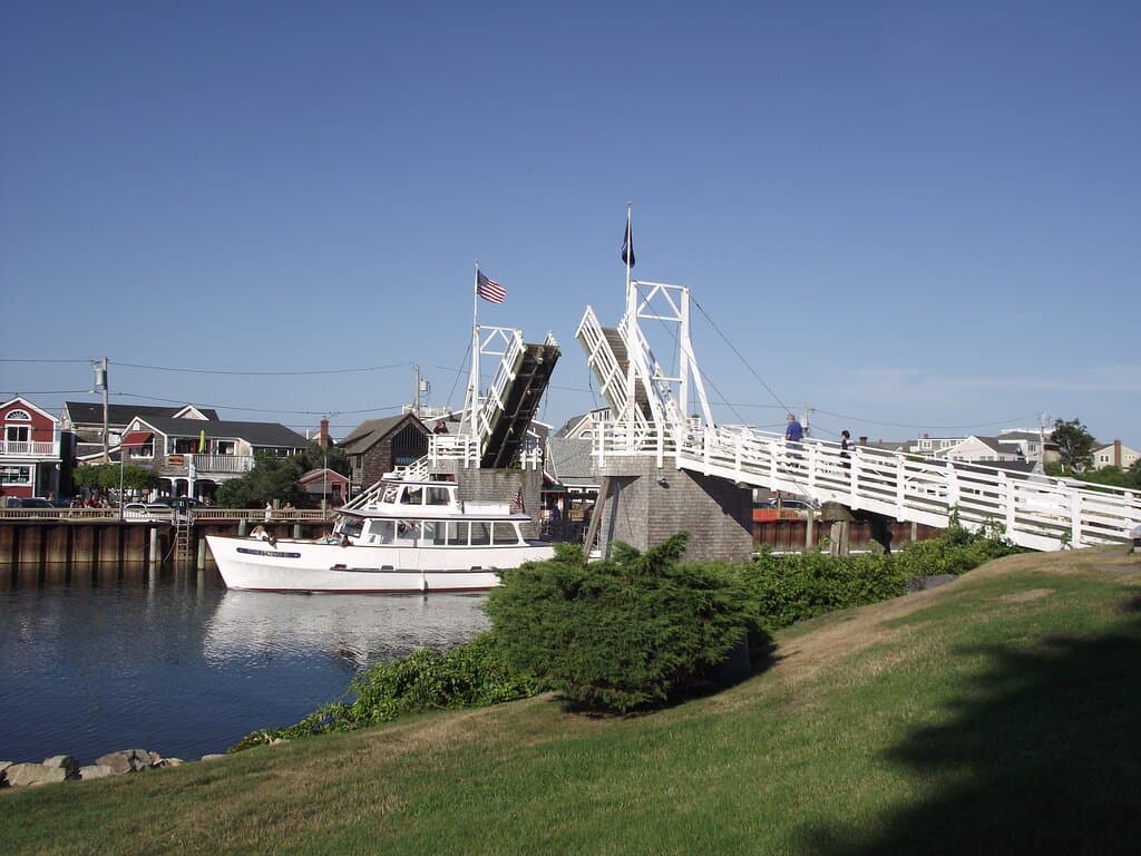 ME - PERKINS COVE - PERKINS COVE DRAW BRIDGE #4 – LEAVES UP & CRUISER PASSING UNDER