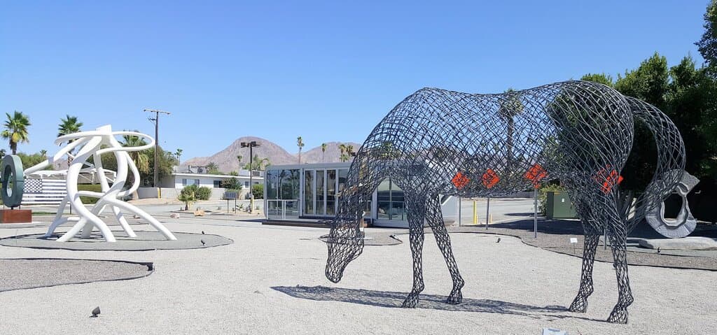 El Paseo Sculpture Exhibition