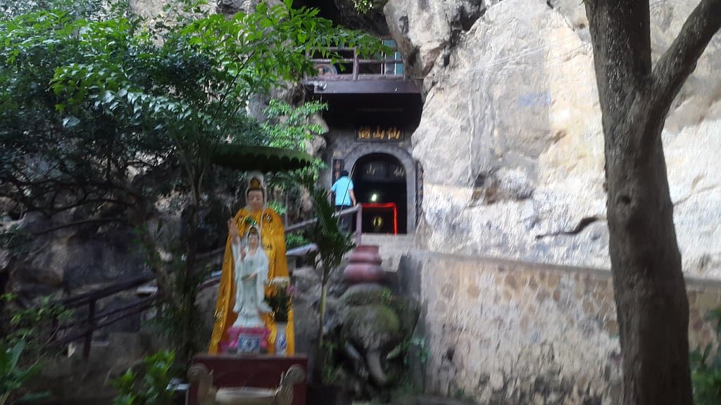 Grotte de la vierge.