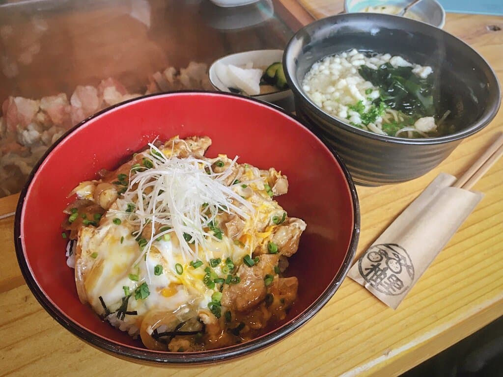 親子丼もおすすめです。