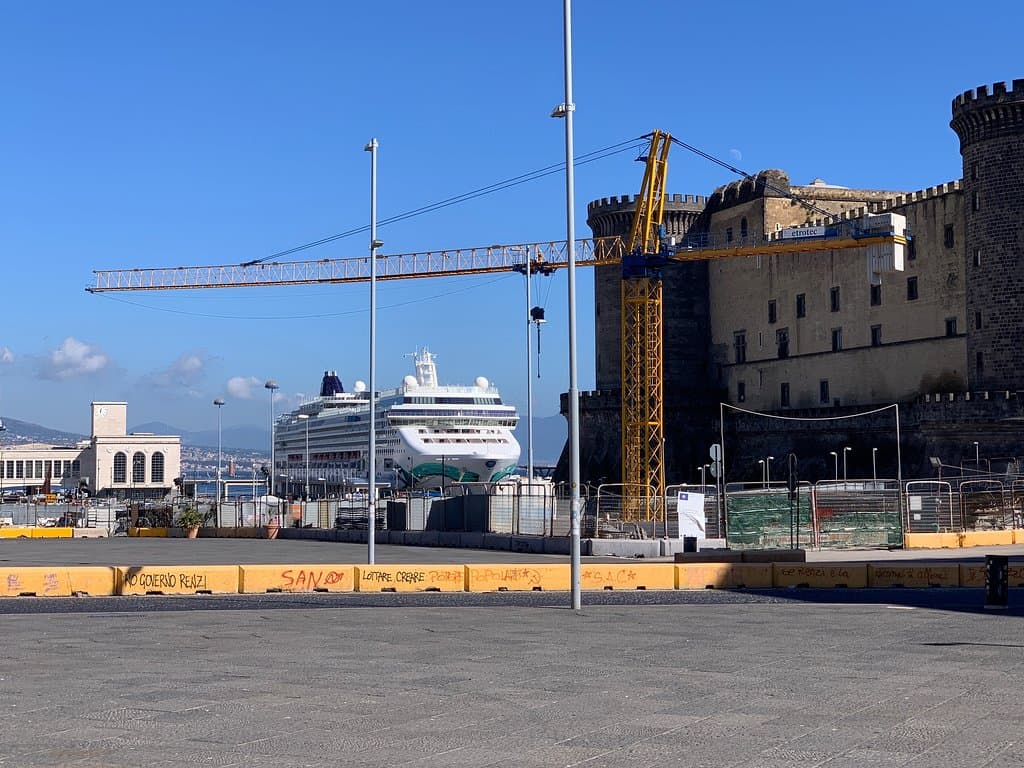 Municipio Metro Art Station Naples