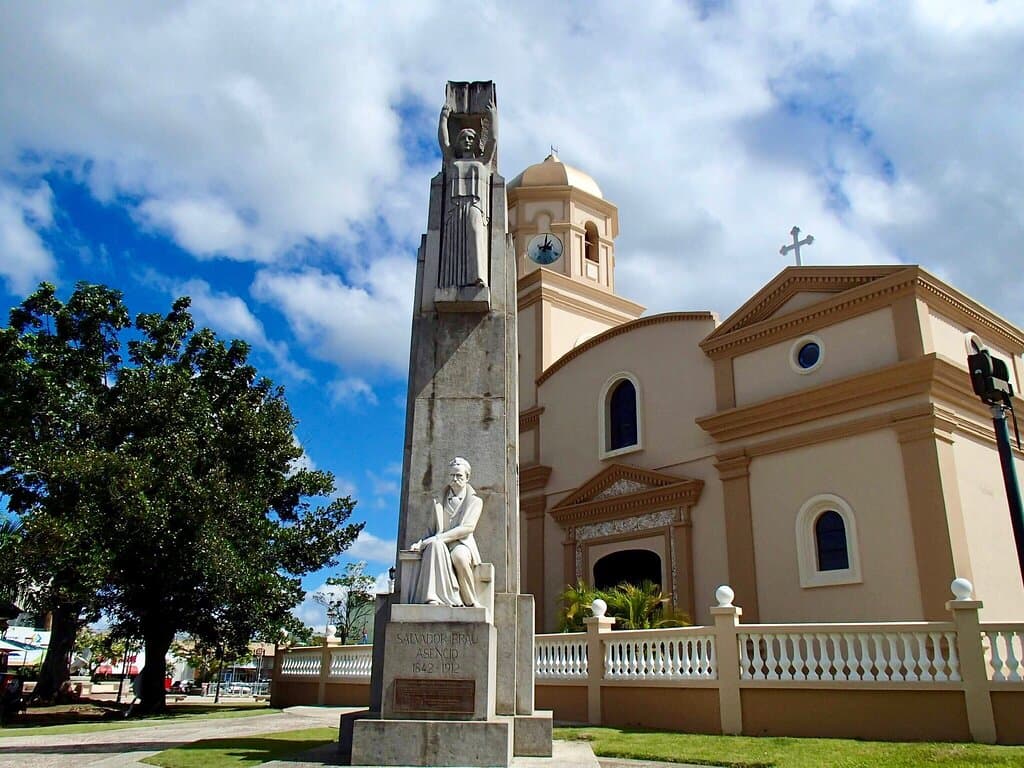 Plaza Ramón Emeterio Betances