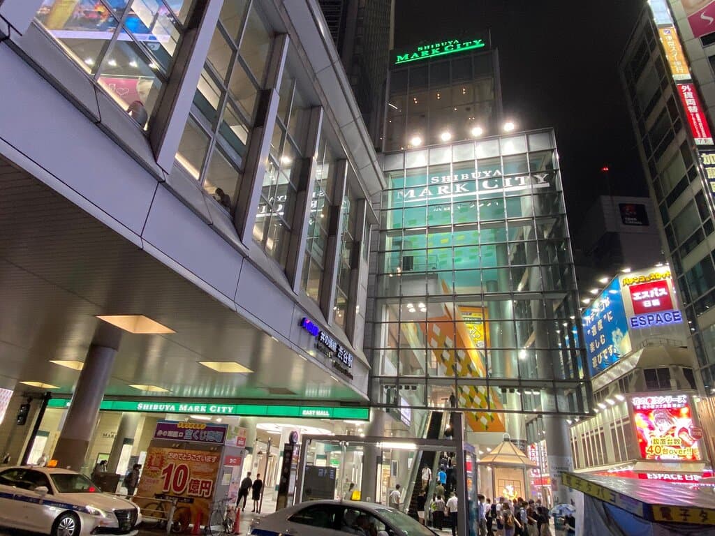 渋谷駅に直結しているので、雨の日でも安心してお食事、お買い物ができます。