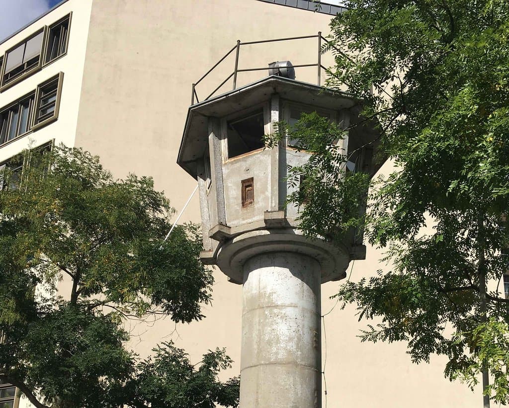 DDR-Wachturm in der Erna-Berger-Str.