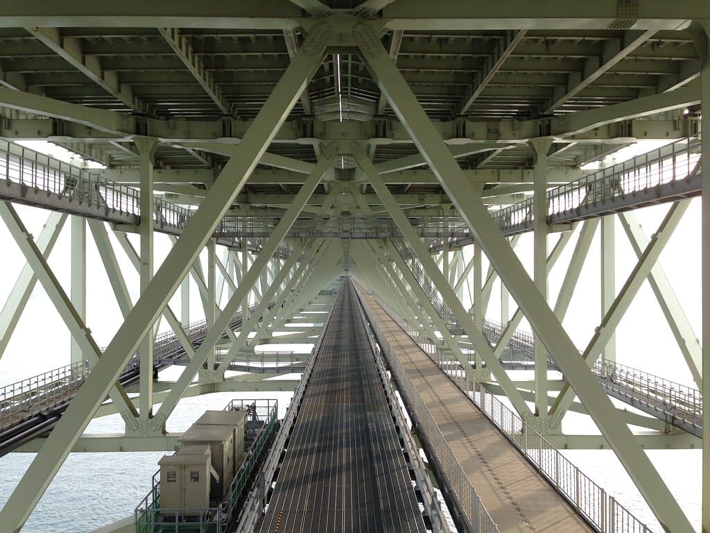 明石海峡大橋内部