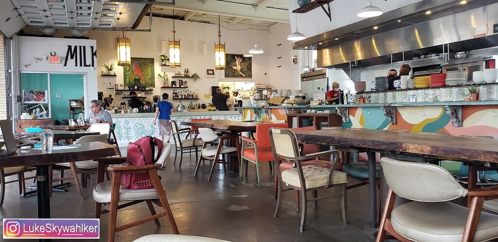 Fun flower girl vibes