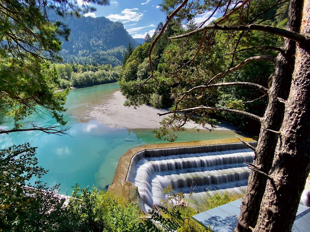 The Lech waterfalls are worth going there. Super clear water and nice trekking trails around this area. Also very good to reach with a stroller or buggy. My kids had a blast here.