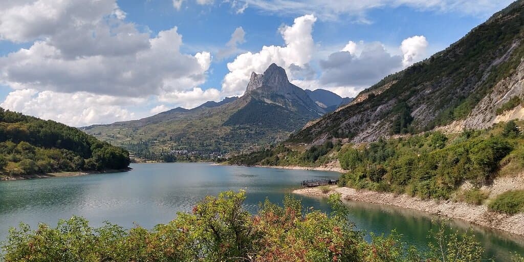 Lanuza Reservoir (Embalse de Lanuza) Spain