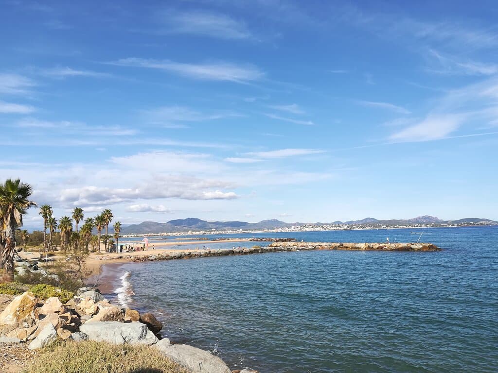 Belles plages après le pont.