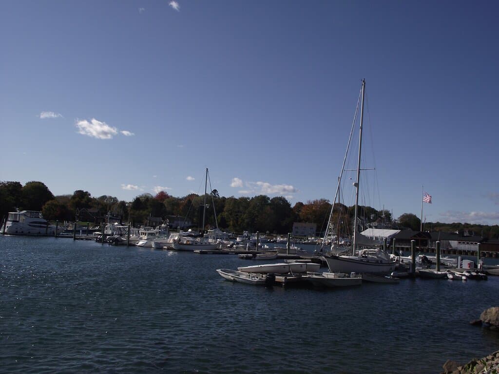 ME - KENNEBUNKPORT - SILAS PERKINS PARK - VIEW UPRIVER