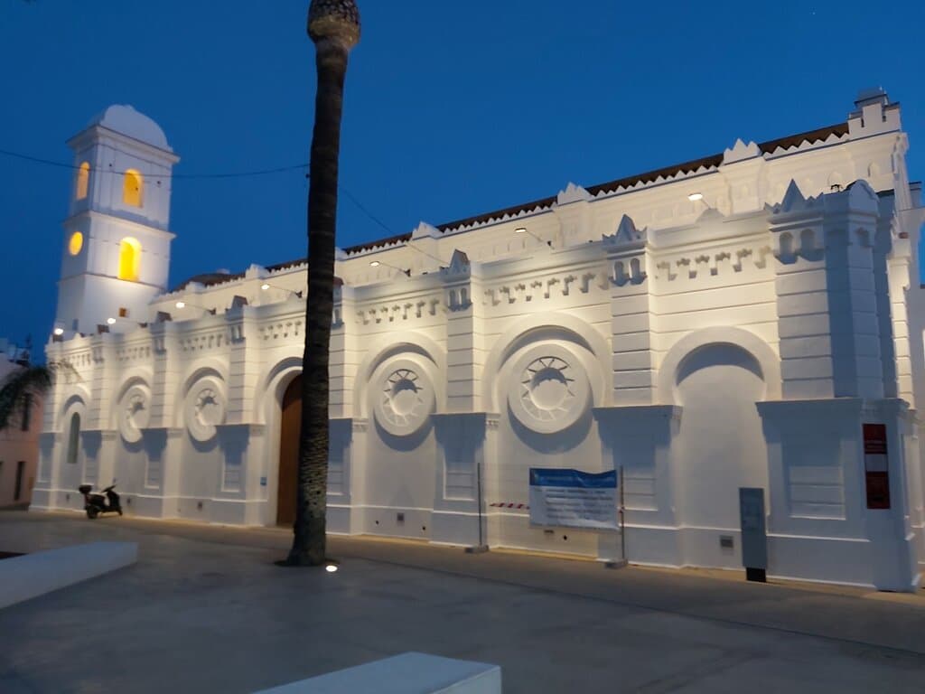 centro cultural en  la plaza