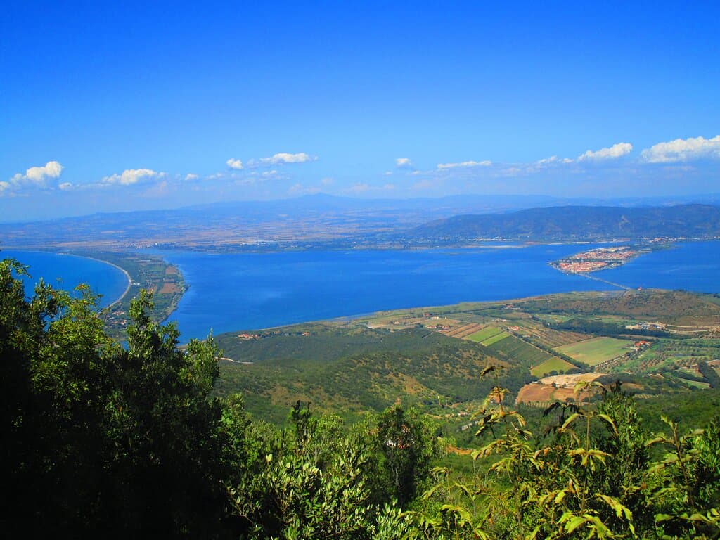 Panorama della laguna, Orbetello e Giannella
