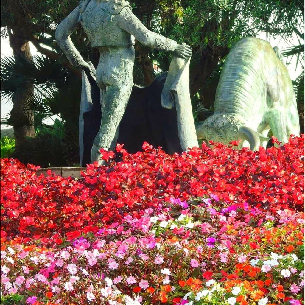 Bull ring and statues 