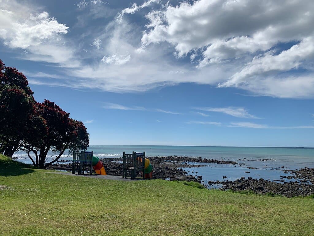 Kawaroa Park and Rock Pools