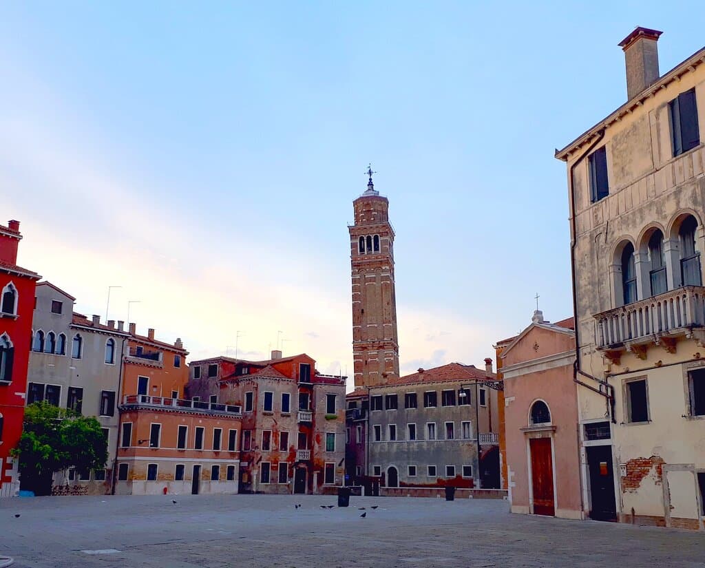 Two angles of this large  Campo from the same point - no not Covid times - very early morning in August 2019.