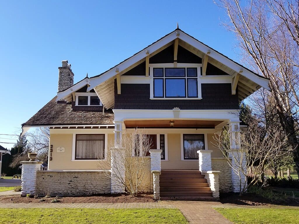 Front view of Trethewey House in the winter.