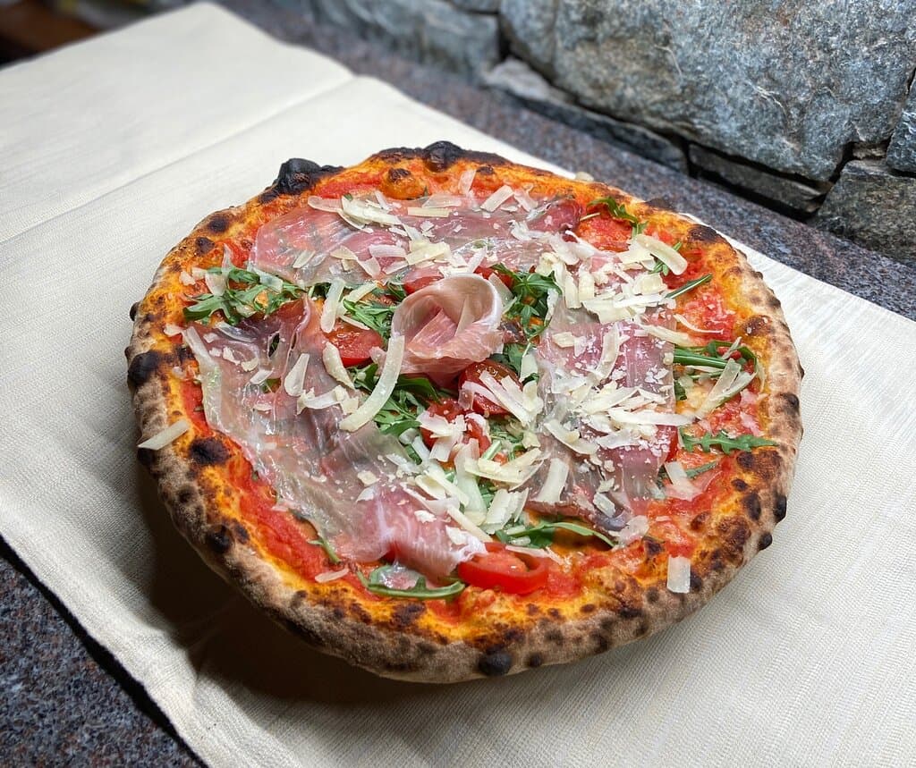 Pizza "Con Rucola" vom Holzofen😃!