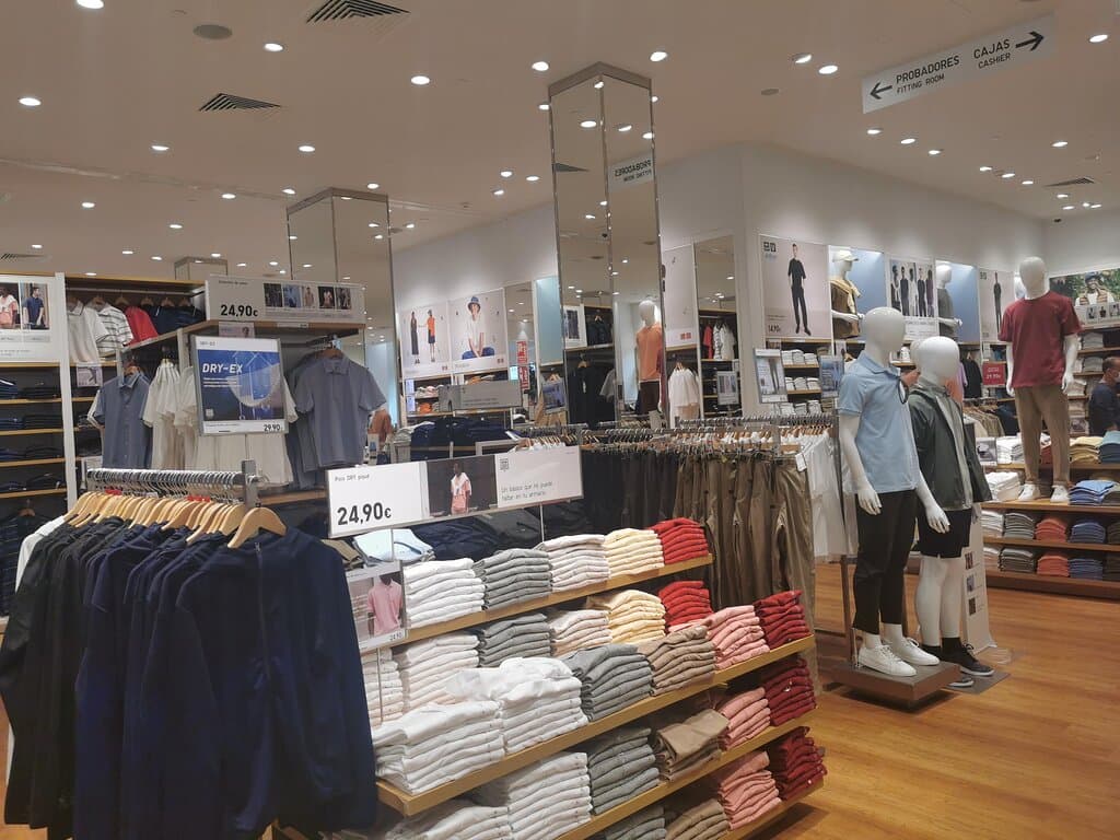 Interior de la tienda.