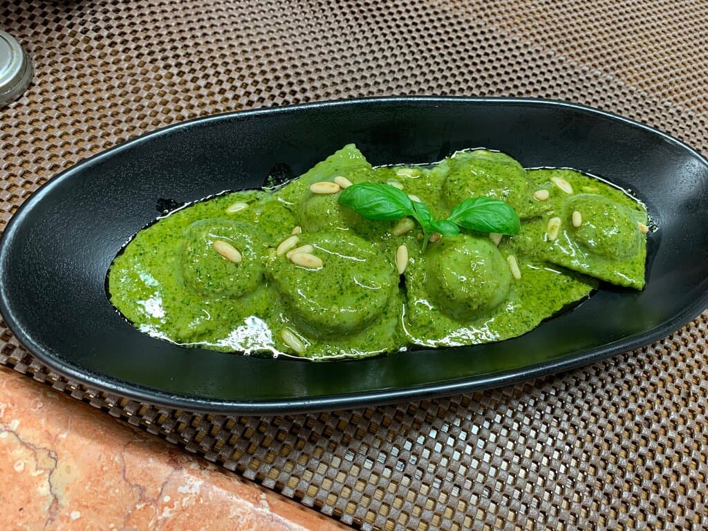 Pansotti ricotta e spinaci con pesto della Ely 