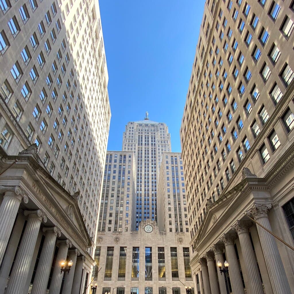 Because the building is at the end of the road it is framed almost perfectly by parallel buildings that mirror each other.