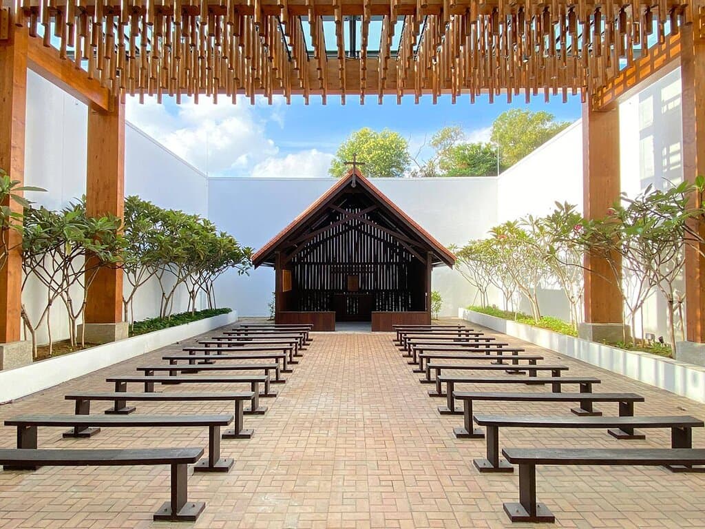Changi Chapel greets visitors as they enter the museum. It is a replica of St George’s Church.