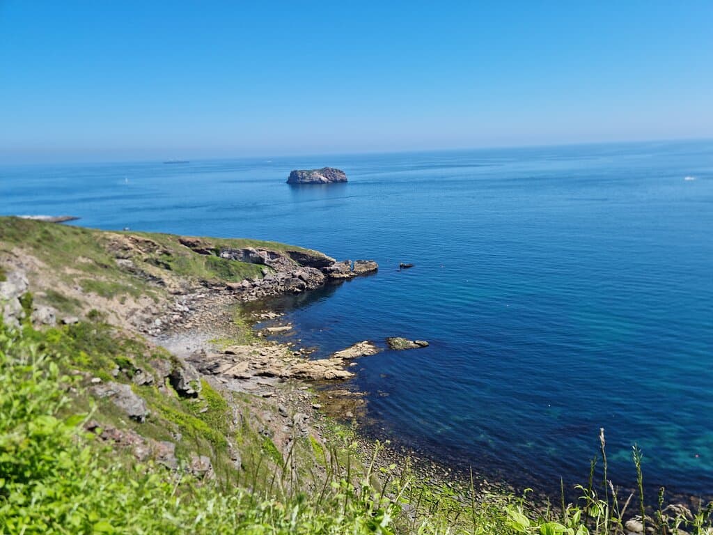 Lovely Seaview from the coastal path at Thatcher Rock