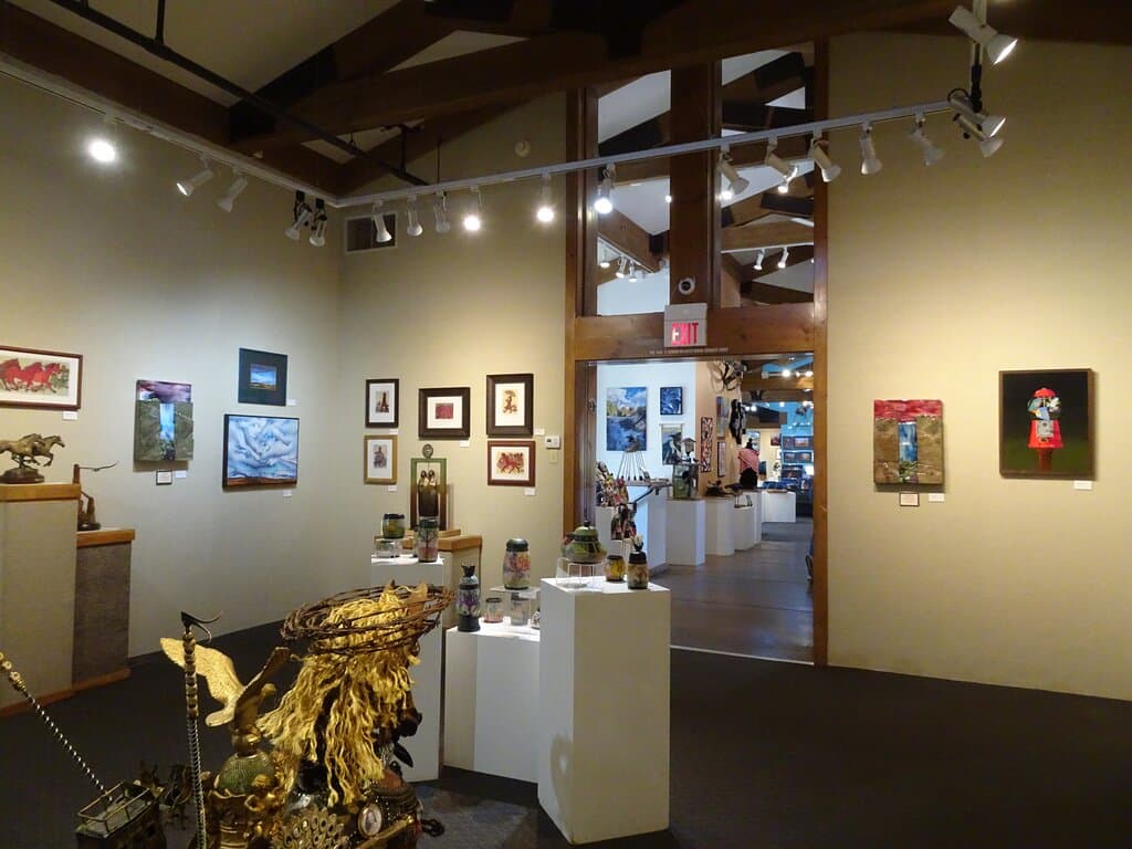 Looking from the left room to the entry area and beyond