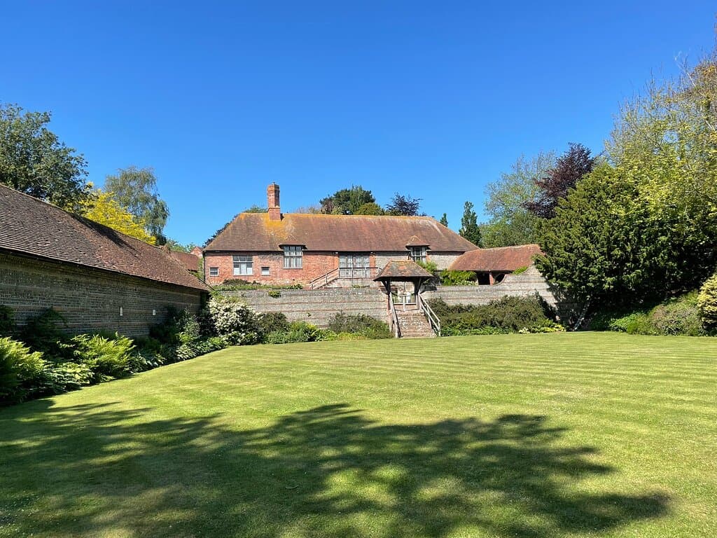 Manor Barn and Gardens