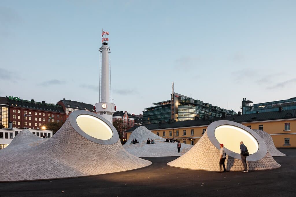 Amos Rex by night. Come and peek in through the skylights. 

Photo: Tuomas Uusheimo / Amos Rex
