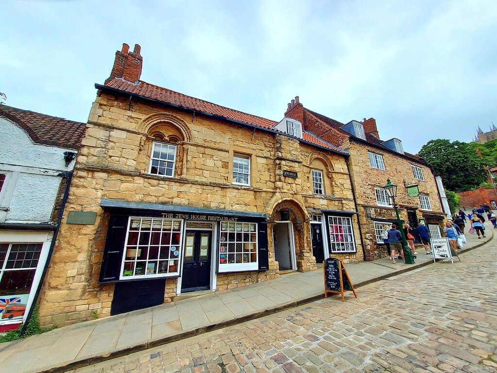 Jew's House & Court - Steep Hill in Lincoln (27/Jun/21).
