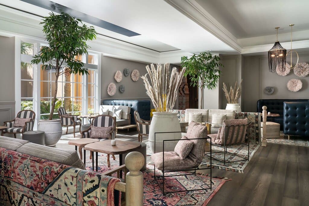 Knife & Spoon - Lounge Seating