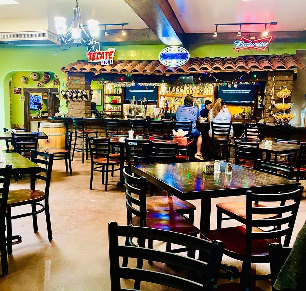 El Tejavan I -40 West + Paramount