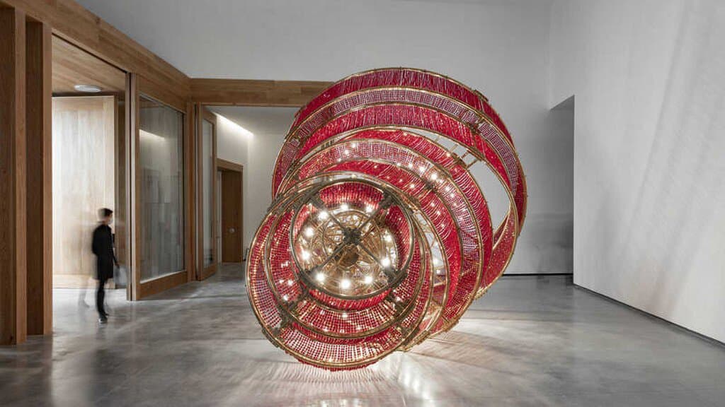 'Descending Light' (2007) de Ai Weiwei en el Museo Helga de Alvear