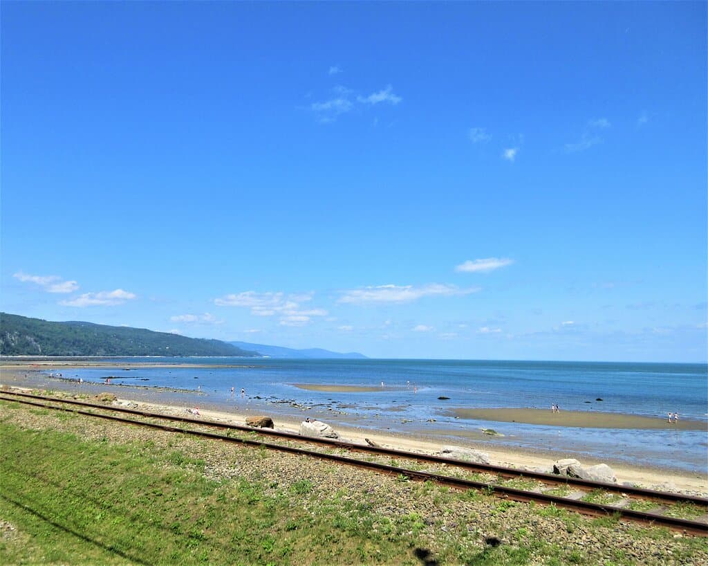 La plage de sable fin à Saint-Irénée