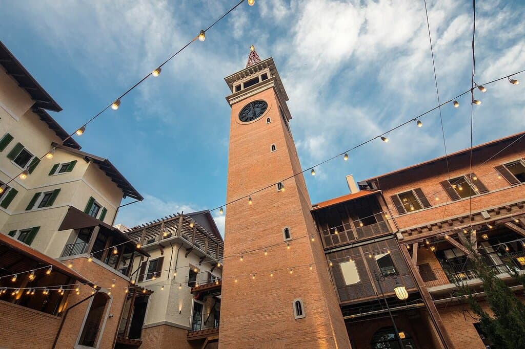 Crafting Creative Community | ย่านที่รวมวิถีชีวิตร่วมสมัยและร้านค้าสร้างสรรค์เข้าไว้ด้วยกัน   
