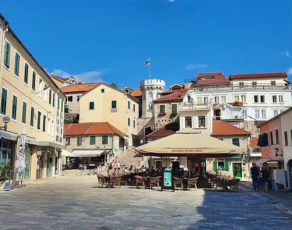 Nikola Đurković Square