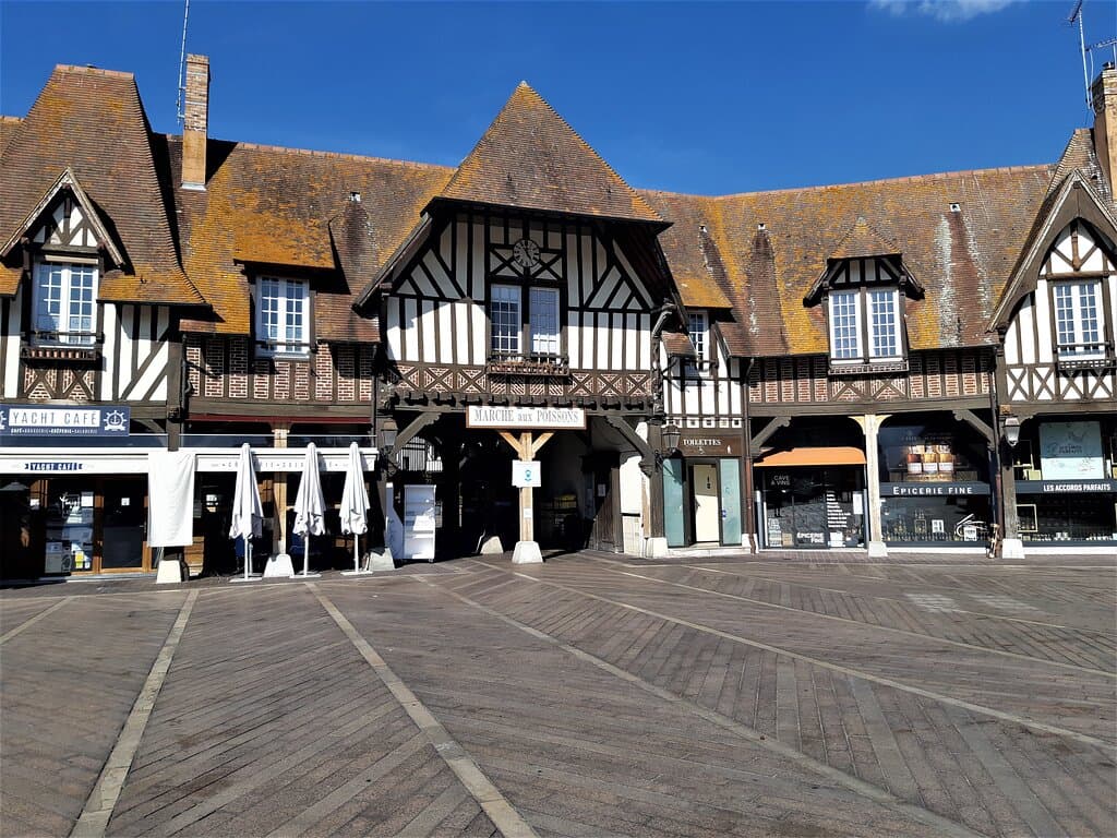Entrée du Marché aux poissons