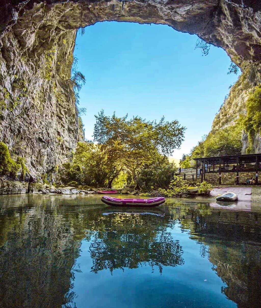 Altınbeşik Cave