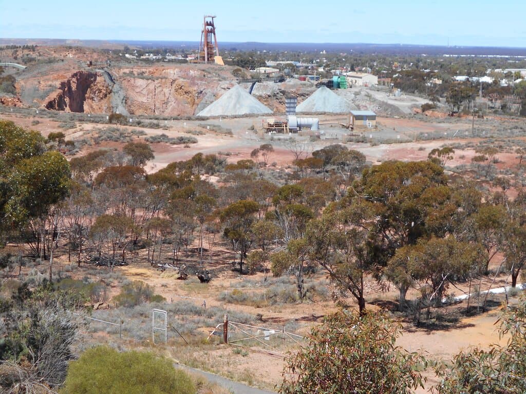 Views from Mount Charlotte Reservoir and Lookout