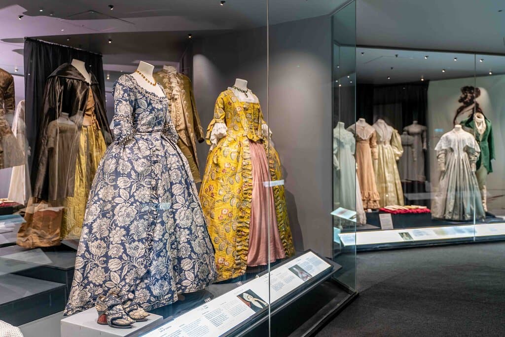 A History of Fashion in 100 Objects exhibition. 