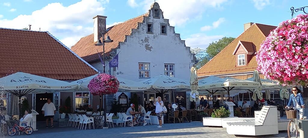 Ravintola ulkoapäin