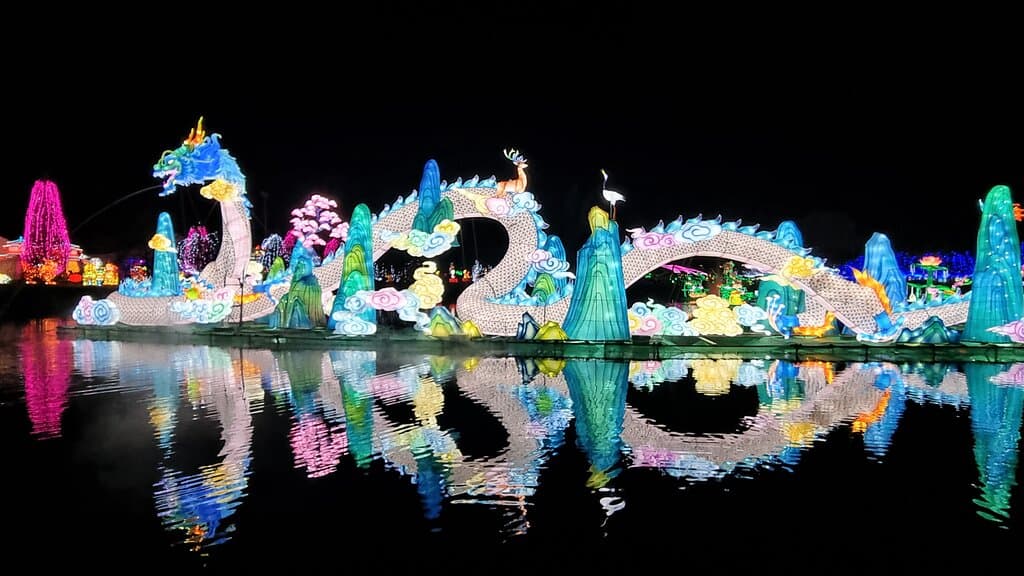 Souvenirs de mes Balades -- France - Occitanie - Odyssud Blagnac - Le Festival des Lanternes réalisé par nos amis Chinois du Sichuan nous font découvrir l'art datant de la dynastie Tang du VII & X Siècle -- Tout simplement magique et féerique - 21.12.18 - Cliquer sur la photo pour découvrir la prise de vue complète