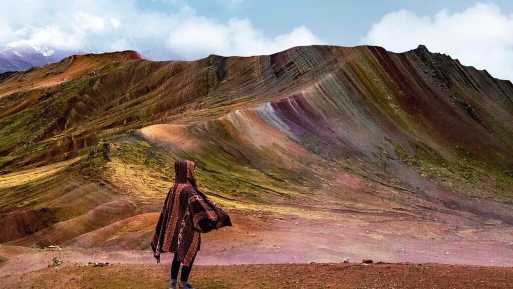 ponchos at rainbow Mountain Palccoyo