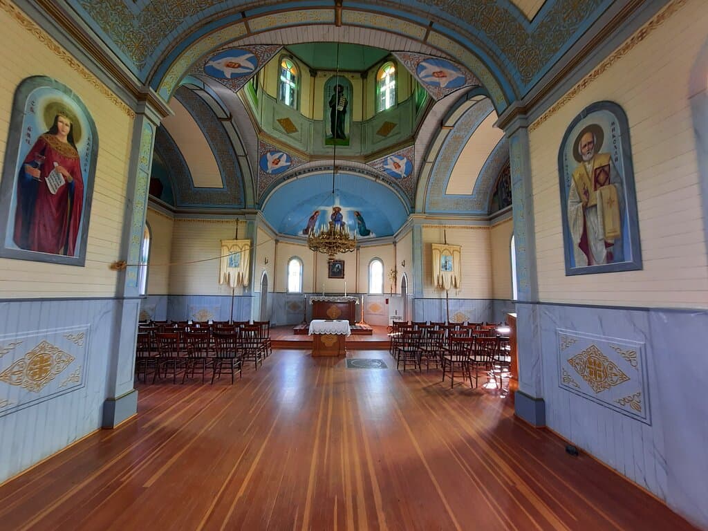 jolie église ukrainienne du village ukrainien d'Alberta