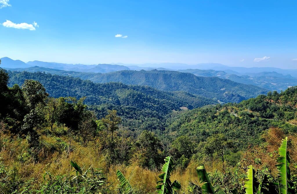Kiew Lom Viewpoint Huai Nam Dang National Park